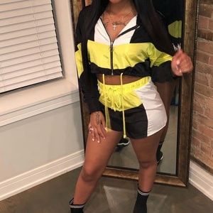 Two piece reflective set